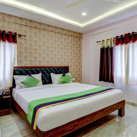 העיר בנגלור Treebo Three Street Inn מראה חיצוני תמונה